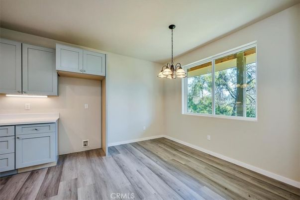 Chandelier, Empty room, Interior, Pendant Lights, Wood Texture Flooring