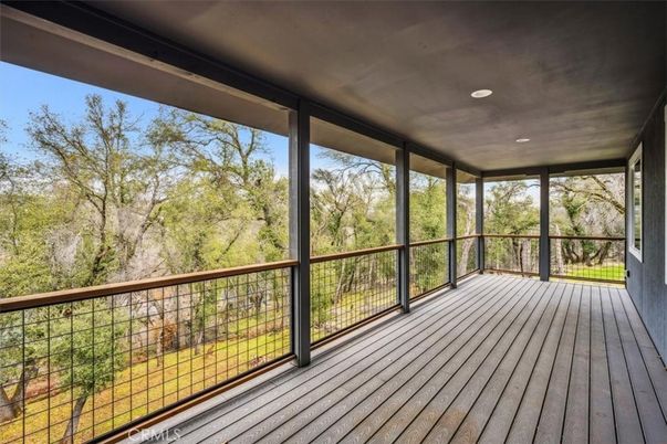 Interior, Recessed Lighting, Sun Room, Wood Texture Flooring