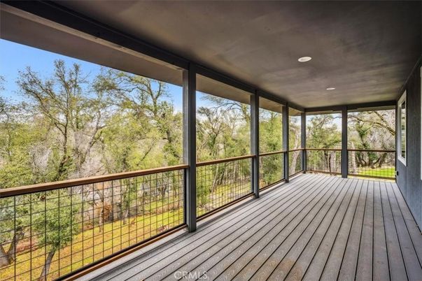 Interior, Recessed Lighting, Sun Room, Wood Texture Flooring