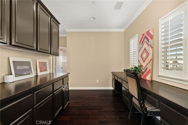 Home Office, Interior, Recessed Lighting, Wood Texture Flooring