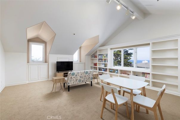 Dining room, Interior, Living room, Water
