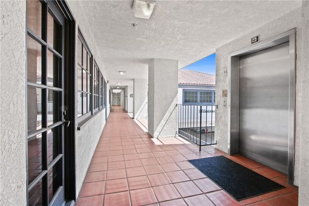 Elevator, Interior