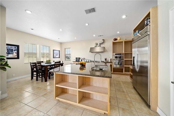 Dining room, Interior, Kitchen, Recessed Lighting, Stainless Steel Appliances