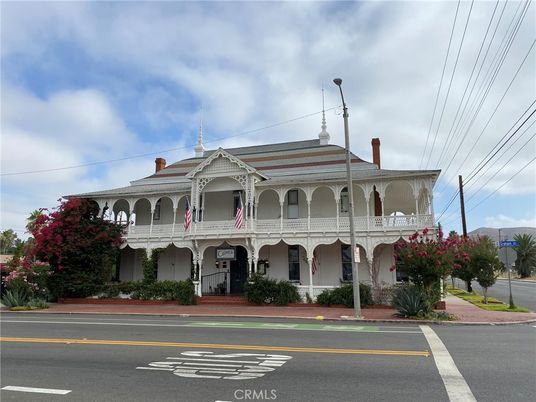 Exterior, Facade, Mediterranean