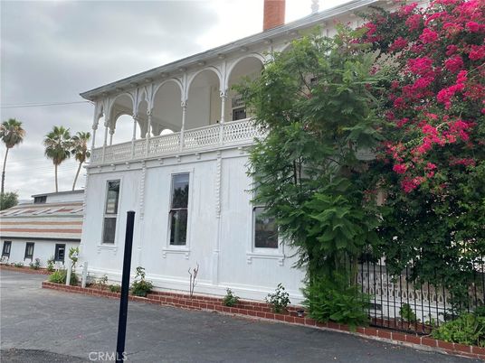 Exterior, Facade, None