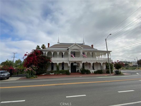 Exterior, Facade, None