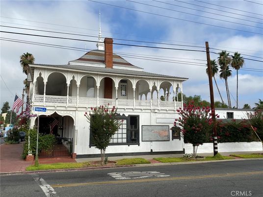 Exterior, Facade, None