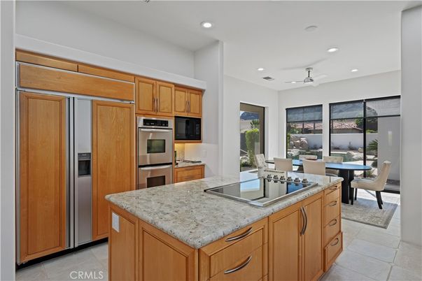 Dining room, Interior, Kitchen, Recessed Lighting, Stainless Steel Appliances