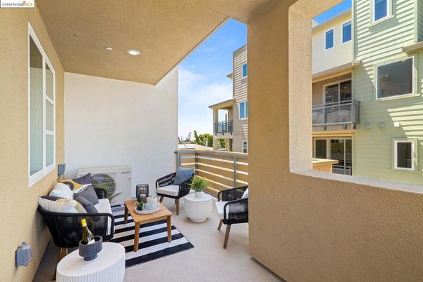 Exterior, Recessed Lighting