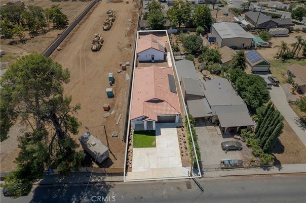 Exterior, Drone