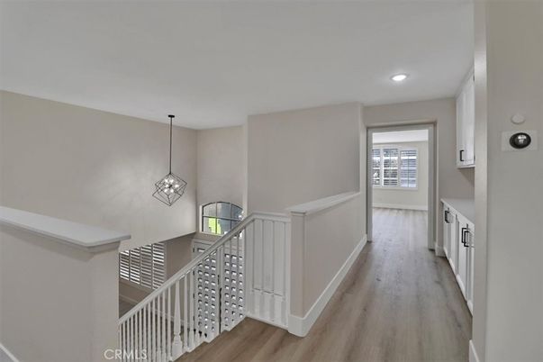 Interior, Pendant Lights, Recessed Lighting, Wood Texture Flooring