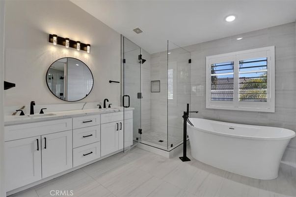 Bathroom, Dual Sink Vanities, Free Standing Baths, Glass Shower, Interior, Recessed Lighting