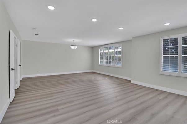 Empty room, Interior, Recessed Lighting, Wood Texture Flooring