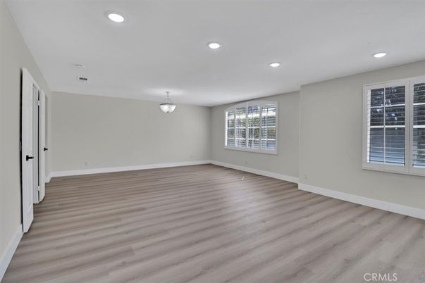 Empty room, Interior, Recessed Lighting, Wood Texture Flooring