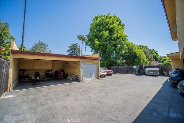 Detached Garage, Exterior