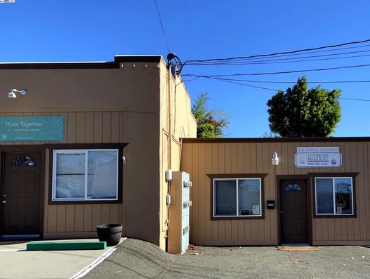 Exterior, Facade, None