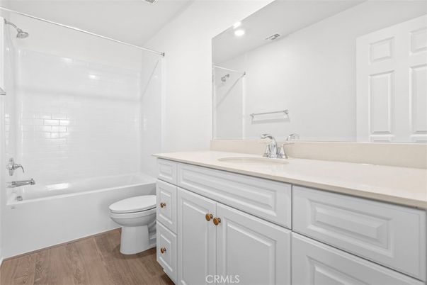 Bathroom, Interior, Recessed Lighting, Wood Texture Flooring