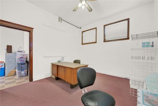 Home Office, Interior