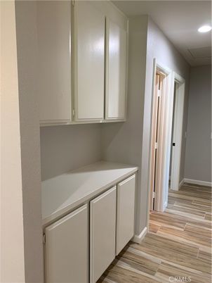 Interior, Recessed Lighting, Washer, Wood Texture Flooring