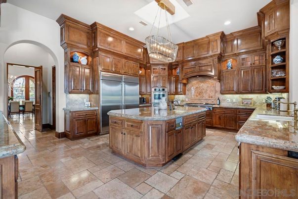Chandelier, Interior, Kitchen, Recessed Lighting, Stainless Steel Appliances