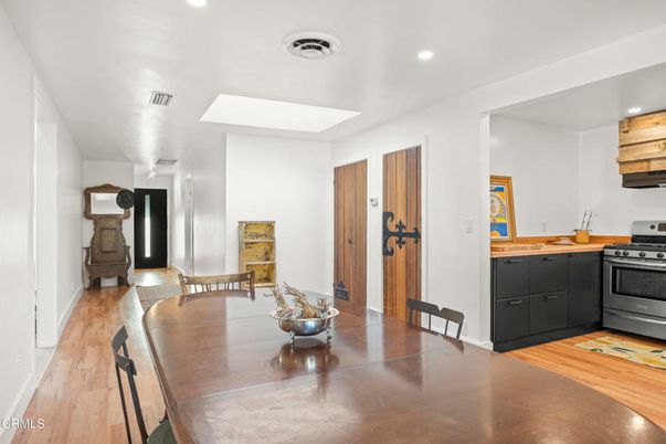 Dining room, Interior, Kitchen, Recessed Lighting, Stainless Steel Appliances, Wood Texture Flooring