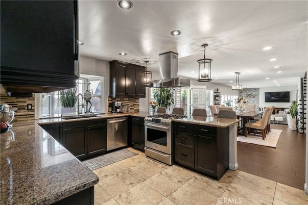 Dining room, Interior, Kitchen, Pendant Lights, Recessed Lighting, Stainless Steel Appliances