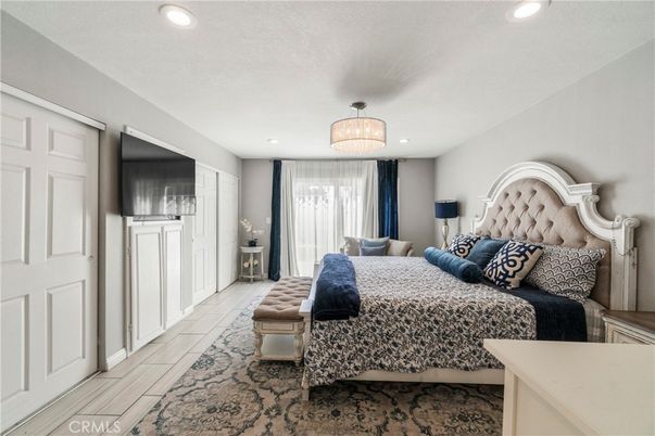 Bedroom, Chandelier, Interior, Recessed Lighting