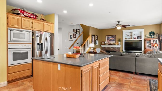 Interior, Kitchen, Living room, Recessed Lighting, Stainless Steel Appliances