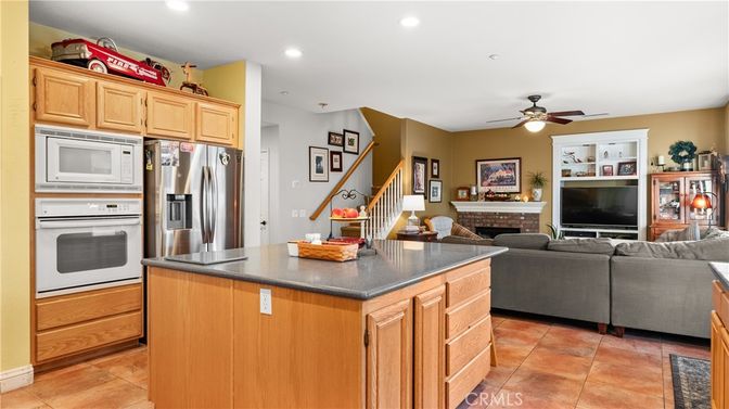 Interior, Kitchen, Living room, Recessed Lighting, Stainless Steel Appliances