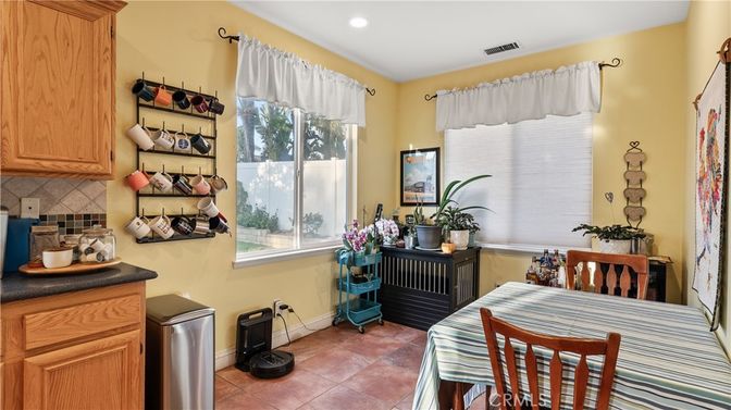 Dining room, Interior, Kitchen, Recessed Lighting