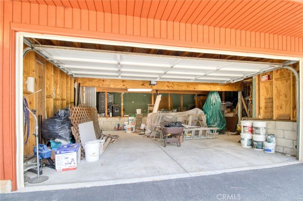 Garage, Interior