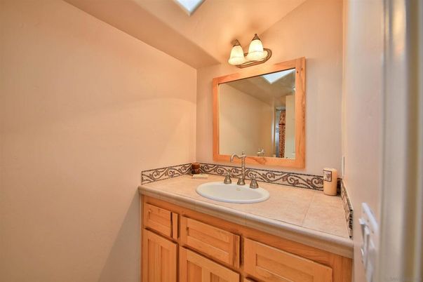 Bathroom, Interior, Tile Countertops