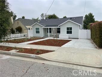 Backyard, Exterior, Facade, Ranch