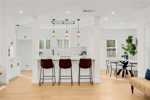Dining room, Interior, Kitchen, Pendant Lights, Recessed Lighting, Wood Texture Flooring