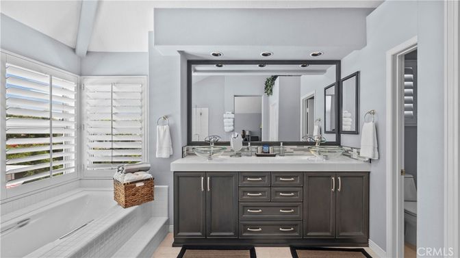Bathroom, Dual Sink Vanities, Interior