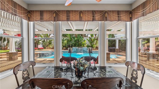 Dining room, Interior, Pool