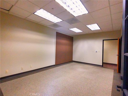 Empty room, Interior, Projection Screen, Recessed Lighting