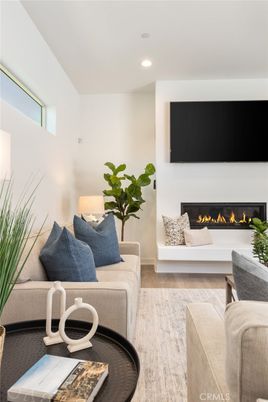Fireplace, Interior, Living room, Recessed Lighting