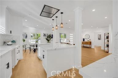 Dining room, Interior, Kitchen, Pendant Lights, Recessed Lighting, Wood Texture Flooring