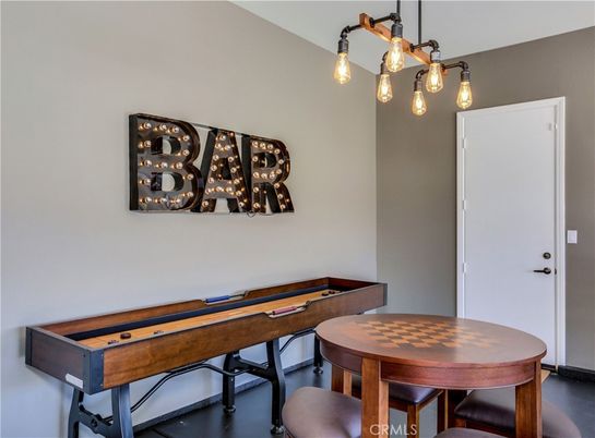Game Room, Interior