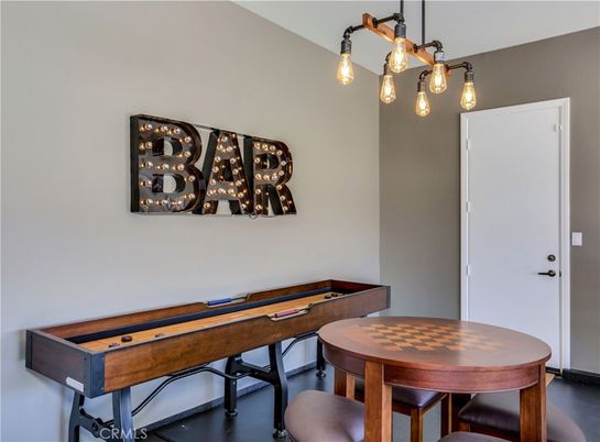 Game Room, Interior