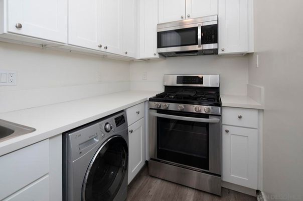 Interior, Kitchen, Stainless Steel Appliances, Washer, Wood Texture Flooring