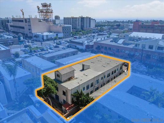 Exterior, Drone