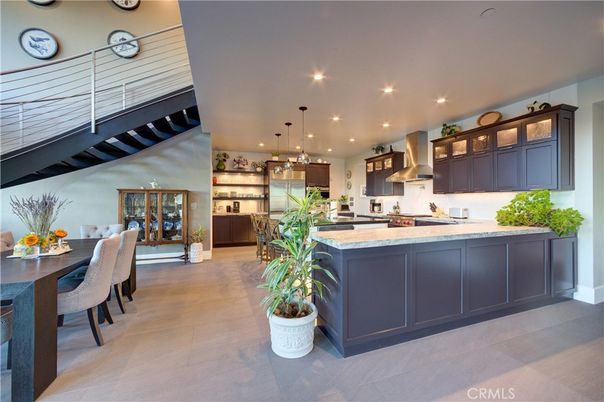 Dining room, Interior, Kitchen, Pendant Lights, Recessed Lighting, Stainless Steel Appliances