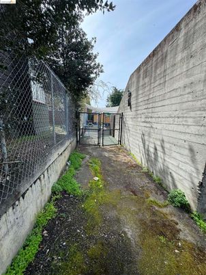 Backyard, Exterior, Tennis Courts