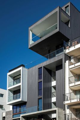 Exterior, Facade, Modern