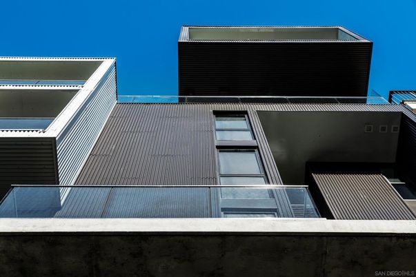 Exterior, Facade, Highrise