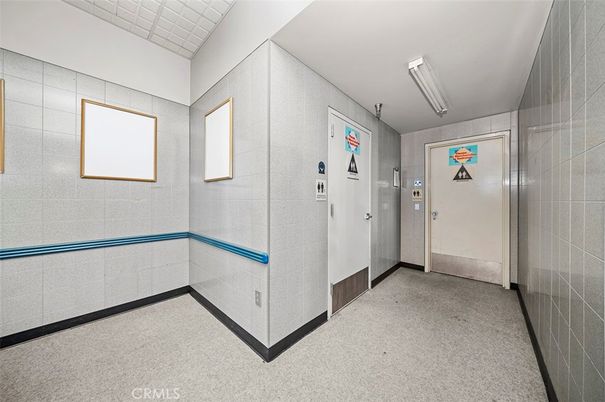 Elevator, Interior