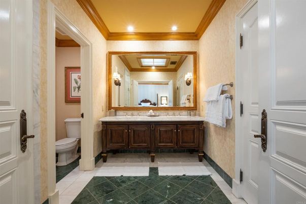Bathroom, Interior, Recessed Lighting