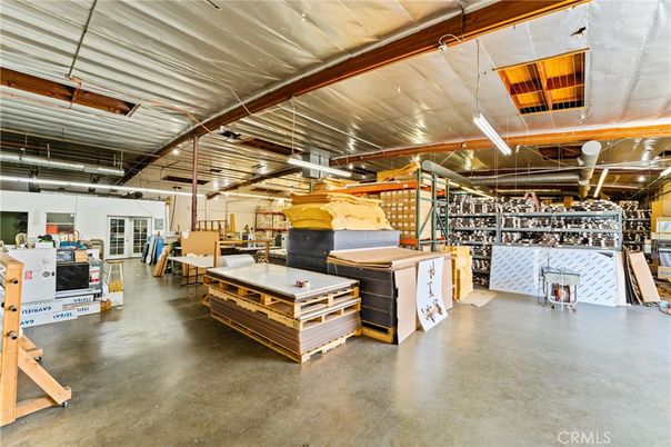 Garage, Interior